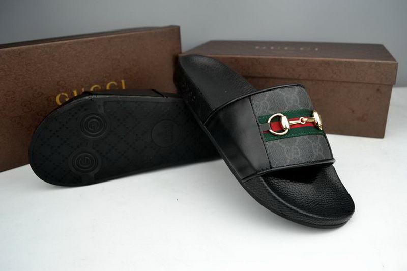 Gucci Slippers Woman--166